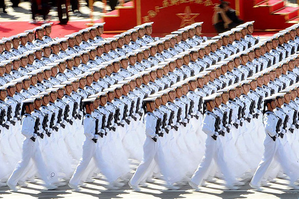 中國人民解放軍海軍接受檢閱，展示力量與榮耀，中國人民解放軍海軍盛大檢閱，力量與榮耀的展示