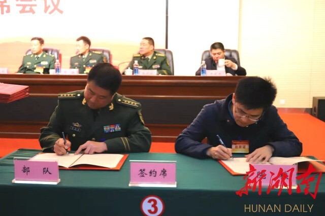 中國人民武裝警察部隊(duì)特種警察學(xué)院畢業(yè)生身份解析，是兵還是軍官？，中國人民武裝警察部隊(duì)特種警察學(xué)院畢業(yè)生身份解析，是兵還是軍官？
