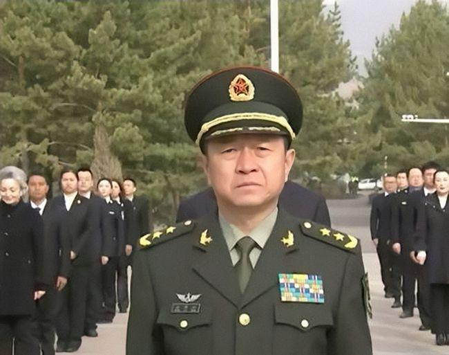 祁發(fā)寶如何從普通軍官升至軍銜顯赫，一位英雄將領(lǐng)的成長(zhǎng)之路，祁發(fā)寶，英雄將領(lǐng)的成長(zhǎng)之路，從普通軍官到軍銜顯赫的輝煌歷程