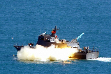 海軍分導(dǎo)彈快艇的優(yōu)勢(shì)與挑戰(zhàn)，是否值得選擇？，海軍分導(dǎo)彈快艇，優(yōu)勢(shì)解析、挑戰(zhàn)探討，選擇價(jià)值探討