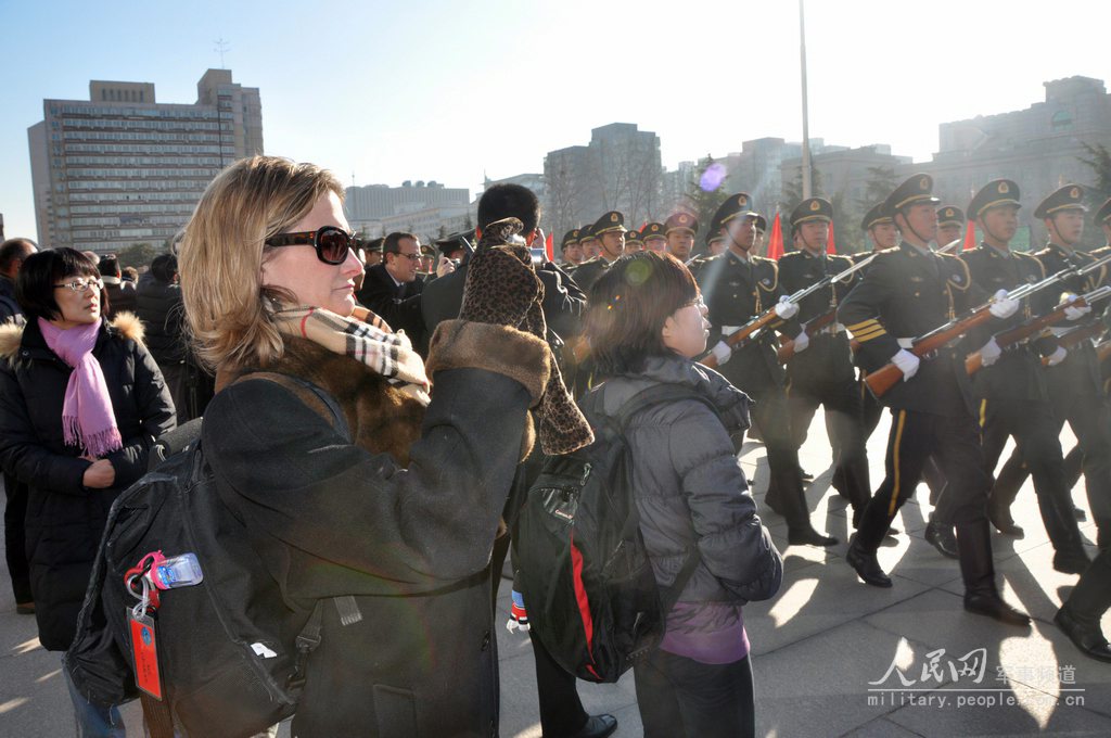 中國(guó)人民解放軍儀仗隊(duì)女兵，外國(guó)人的視角，中國(guó)人民解放軍儀仗隊(duì)女兵，外國(guó)人的觀察視角