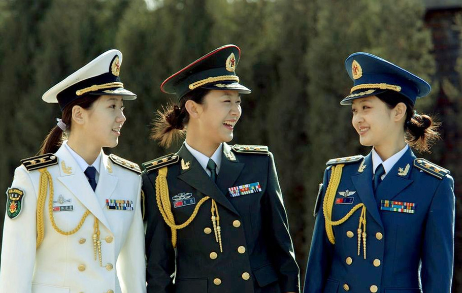 中國(guó)女兵照片高清——展現(xiàn)颯爽英姿的她們，中國(guó)女兵高清照片——颯爽英姿展現(xiàn)巾幗風(fēng)采