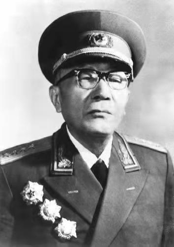中國人民志愿軍，司令員兼政治委員的卓越領(lǐng)導，中國人民志愿軍司令員兼政治委員的卓越領(lǐng)導風范