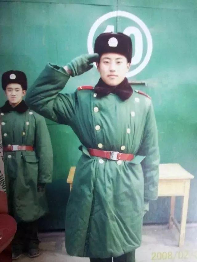 武警穿什么衣服圖片，深入了解中國武警制服及其功能，中國武警制服詳解，制服背后的功能與意義，武警服裝圖片解析