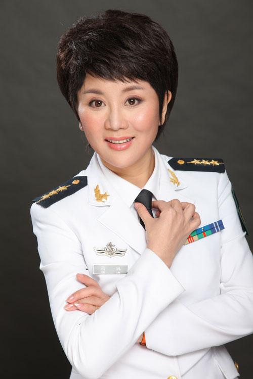 軍事頻道主持人馮琳，星光熠熠的傳媒新星，馮琳，軍事頻道主持人，傳媒新星閃耀星光熠熠之路