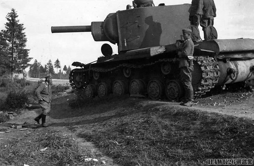 KV-2與虎式，一場坦克對決的探討，KV-2與虎式，坦克對決的深度探討