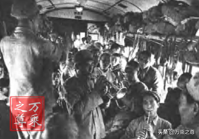 中國人民志愿軍戰(zhàn)歌的影響，超越時代的旋律與力量，中國人民志愿軍戰(zhàn)歌，超越時代的旋律與力量，永恒傳承的鼓舞與影響
