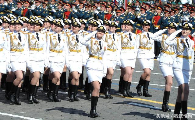 美國閱兵中的女兵儀仗隊(duì)，力量與榮耀的完美結(jié)合，美國閱兵女兵儀仗隊(duì)，力量與榮耀的璀璨展現(xiàn)