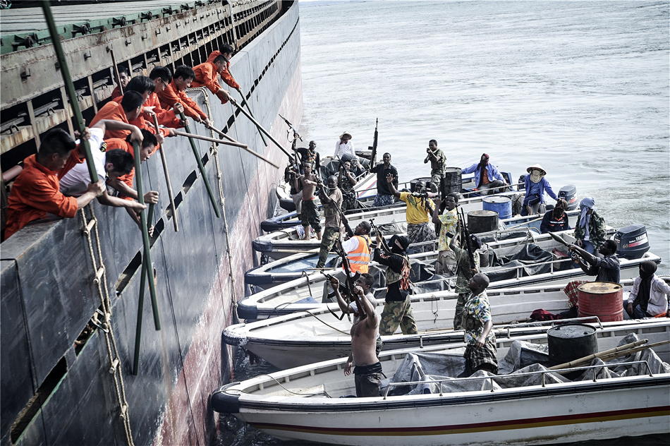 中國海軍消滅海盜，捍衛(wèi)海洋和平的重要行動，中國海軍打擊海盜，捍衛(wèi)海洋和平行動顯成效