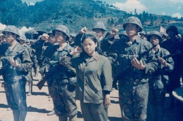 中國(guó)女兵為何受到越南兵的關(guān)注，深度解析背后的原因，深度探究，中國(guó)女兵何以吸引越南兵的關(guān)注？