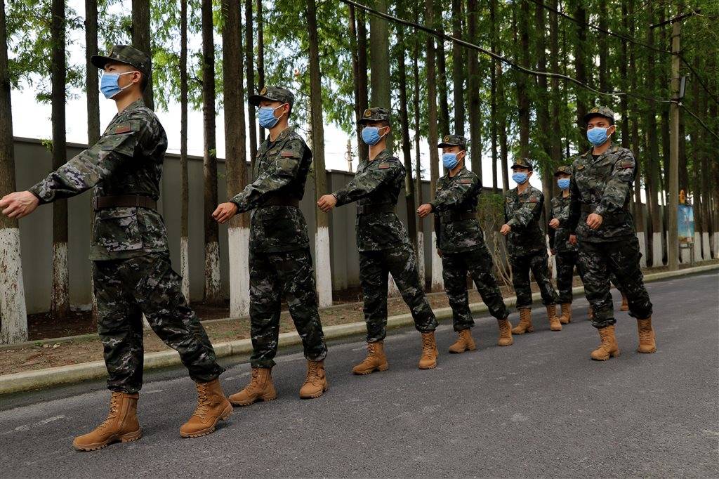 武警21式夏季作訓(xùn)服，設(shè)計特點與優(yōu)勢分析，武警21式夏季作訓(xùn)服設(shè)計特點與優(yōu)勢解析