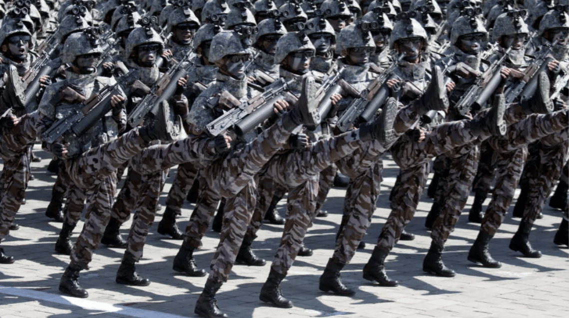 2018閱兵精彩瞬間回顧，圖片回顧與展望，閱兵風(fēng)采再現(xiàn)，回顧精彩瞬間，展望未來篇章
