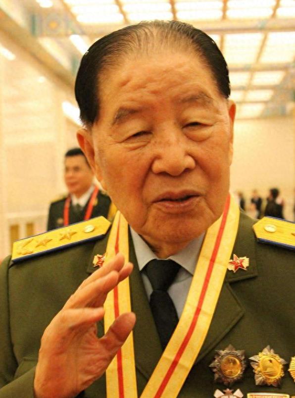 中國(guó)空軍編制概覽，2021年最新數(shù)據(jù)解析，中國(guó)空軍編制概覽，2021年最新數(shù)據(jù)深度解析