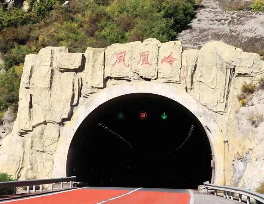 揭秘中國(guó)海軍的驕傲，885與885M核潛艇的區(qū)別，揭秘中國(guó)海軍的驕傲，885與885M核潛艇深度對(duì)比解析