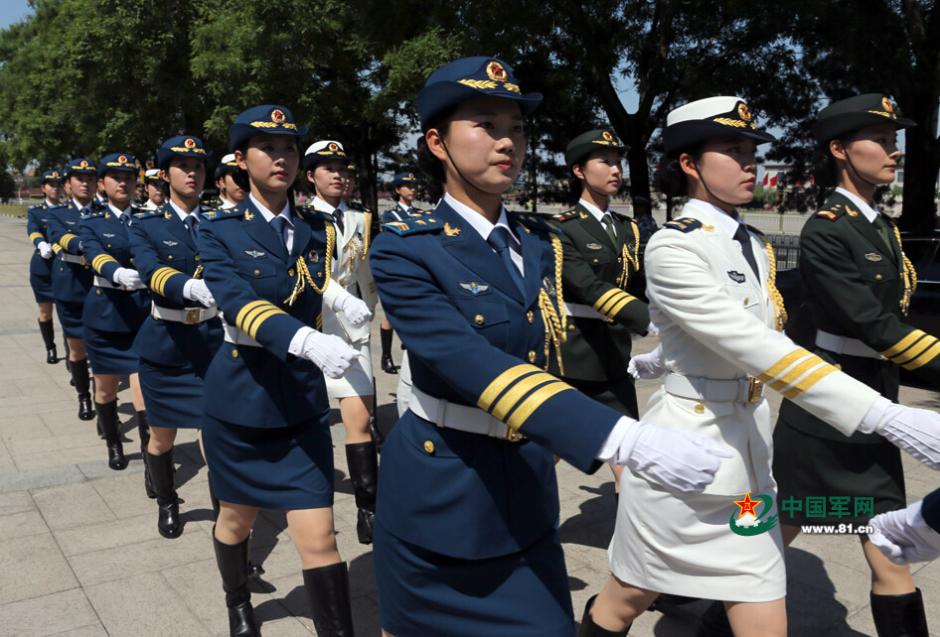 帥氣三軍儀仗隊(duì)圖片，榮耀與力量的展現(xiàn)，帥氣三軍儀仗隊(duì)圖片，榮耀與力量的完美展現(xiàn)