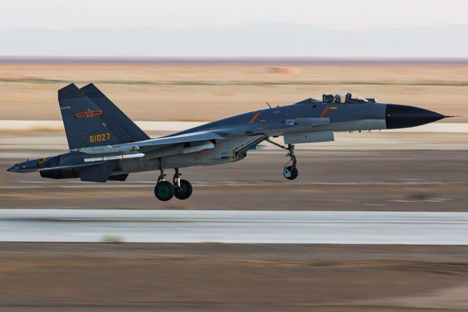殲-11CS戰(zhàn)斗機(jī)，中國航空工業(yè)的驕傲，殲-11CS戰(zhàn)斗機(jī)，中國航空工業(yè)的輝煌驕傲