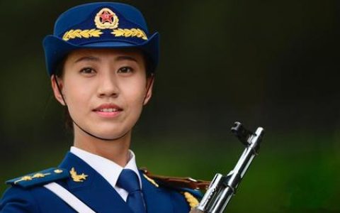 漂亮中國(guó)女兵圖片，展現(xiàn)新時(shí)代巾幗英雄的風(fēng)采，新時(shí)代巾幗英雄風(fēng)采，中國(guó)女兵圖片展