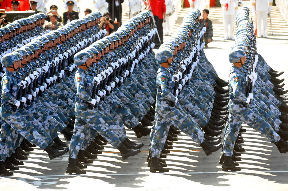 閱兵隊(duì)列，展現(xiàn)力量與榮耀的舞臺(tái)，閱兵隊(duì)列，力量與榮耀的展示舞臺(tái)