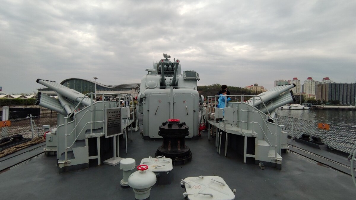 海軍110艦，強(qiáng)大的實力與榮耀的象征，海軍110艦，實力強(qiáng)大與榮耀的象征