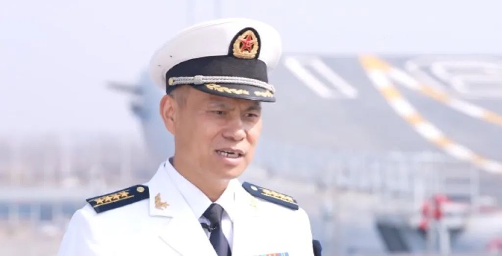 遼寧艦副艦長亮相，揭示中國海軍力量的新篇章，遼寧艦副艦長亮相，中國海軍力量的嶄新篇章開啟