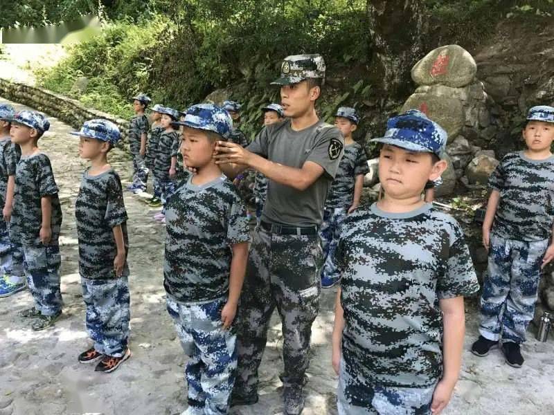亞東軍，一位引領時代的杰出人物，亞東軍，時代引領者的杰出風采