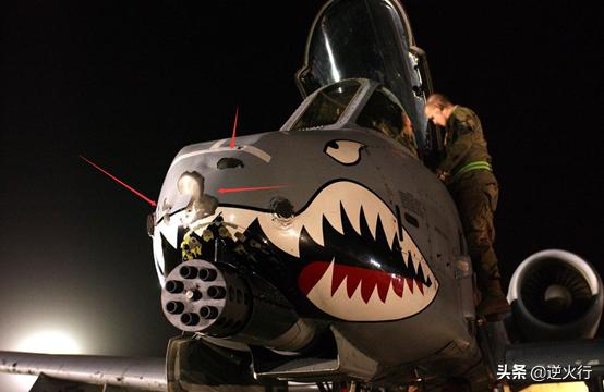 A10攻擊機不能持續(xù)開火，探究其背后的原因與影響，A10攻擊機持續(xù)火力受限，探究原因與影響