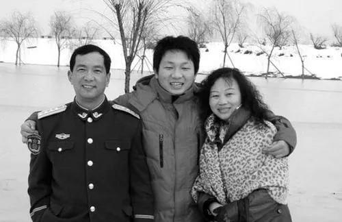 丁曉兵兒子丁陶濤，成長(zhǎng)之路與未來(lái)展望，丁曉兵之子丁陶濤的成長(zhǎng)之路與未來(lái)展望