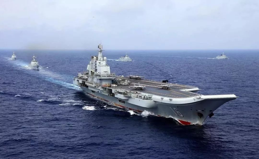 遼寧艦正式交付海軍，中國海軍力量再添輝煌一筆，遼寧艦正式交付海軍，中國海軍力量再添輝煌巨艦