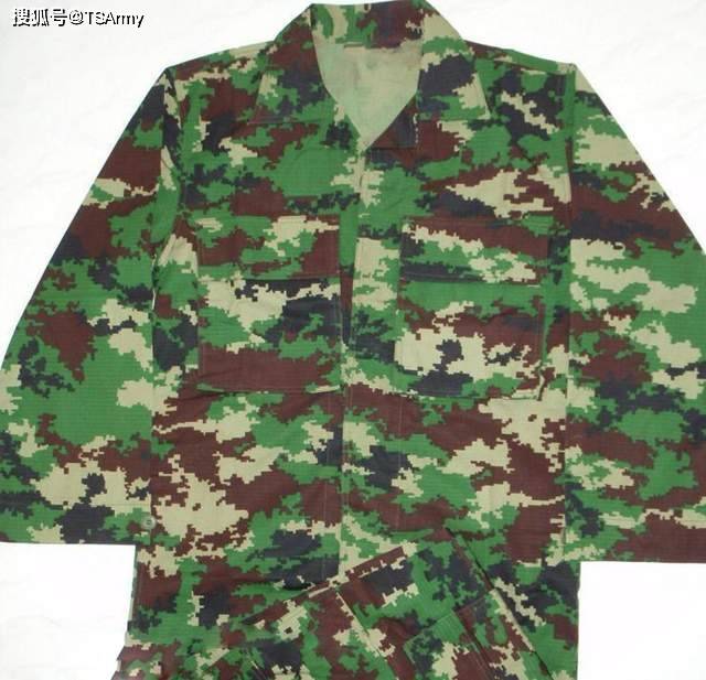 陸軍冬季迷彩作訓(xùn)服，功能、特點(diǎn)及其重要性，陸軍冬季迷彩作訓(xùn)服，功能特性與重要性解析