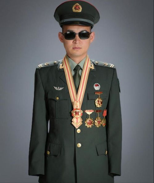 八一勛章對軍人帶來的榮譽與益處，八一勛章，榮譽與益處的體現(xiàn)，軍人榮耀的象征
