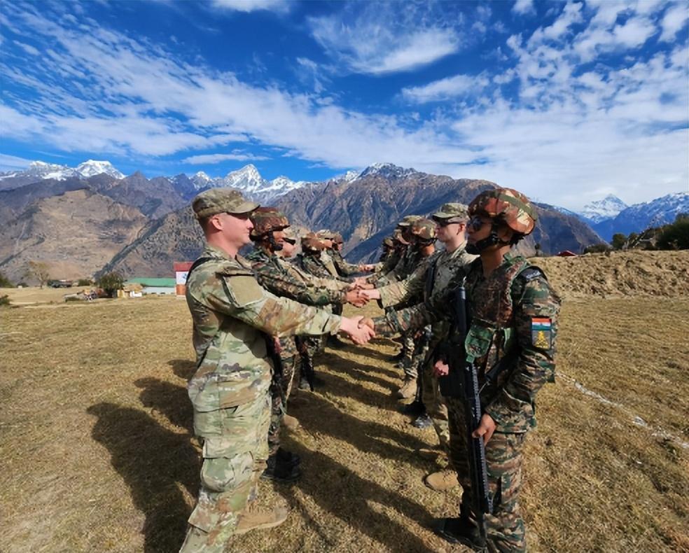 印軍與解放軍發(fā)生沖突視頻，深度解析事件背景與真相，印軍與解放軍沖突視頻揭秘，事件背景與真相深度解析
