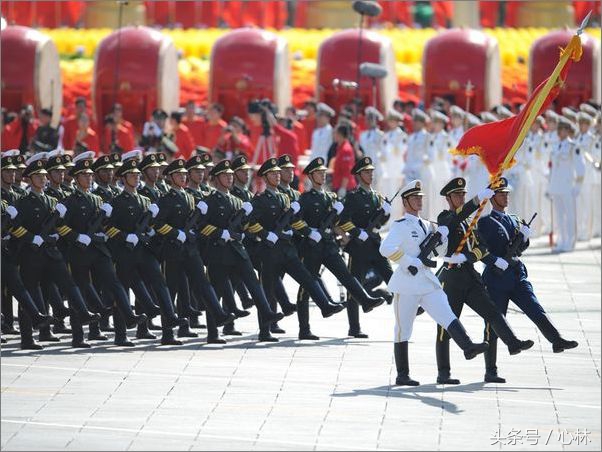 贊美祖國(guó)的軍事強(qiáng)大——鋼鐵長(zhǎng)城的輝煌與榮耀，贊美祖國(guó)的軍事強(qiáng)大——鋼鐵長(zhǎng)城的輝煌成就與榮耀展現(xiàn)