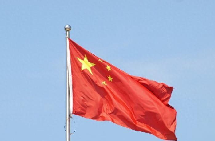 F-16V與殲-16，誰更勝一籌？全面解析兩款戰(zhàn)斗機的優(yōu)勢與劣勢，F(xiàn)-16V與殲-16戰(zhàn)斗機，優(yōu)勢與劣勢全面解析，誰更勝一籌？