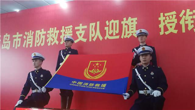 三軍儀仗隊(duì)敬禮高清橫屏視頻，展現(xiàn)國(guó)家榮耀的壯觀場(chǎng)面，三軍儀仗隊(duì)壯觀敬禮場(chǎng)面，國(guó)家榮耀的高清橫屏視頻展示