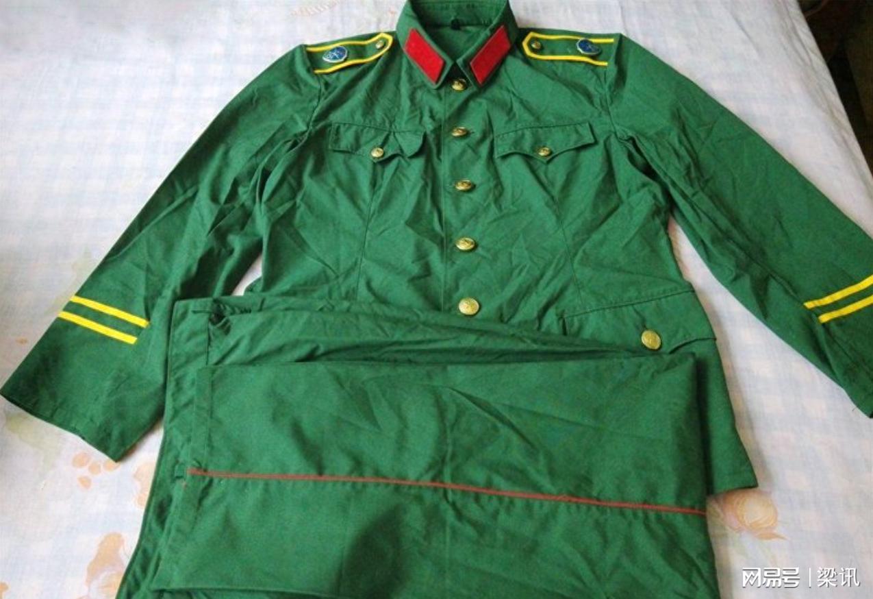 武警與解放軍作訓(xùn)服，功能、特點與優(yōu)勢分析，武警與解放軍作訓(xùn)服功能、特點與優(yōu)勢深度解析