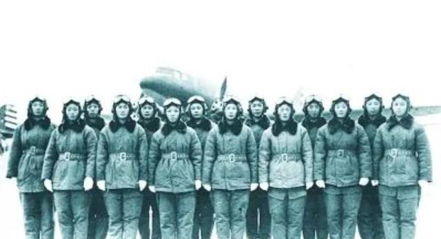 中國空軍成立時間及其歷史背景與發(fā)展概述，中國空軍成立背景、歷史發(fā)展概述與成長軌跡