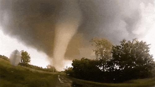 大雨中的三軍儀仗隊(duì)視頻，英勇與榮耀的展現(xiàn)，大雨中的英勇與榮耀，三軍儀仗隊(duì)視頻展現(xiàn)壯麗風(fēng)采
