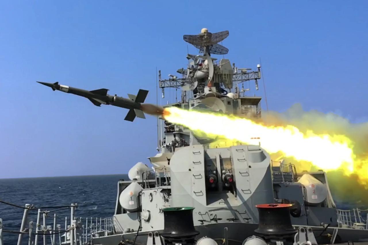 關(guān)于051C導(dǎo)彈驅(qū)逐艦?zāi)芊駭y帶直升機(jī)的探討，關(guān)于051C導(dǎo)彈驅(qū)逐艦直升機(jī)攜帶能力的探討