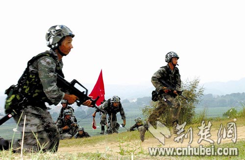 湖北荊門空降兵，英勇無畏，展現(xiàn)空中力量的典范，湖北荊門空降兵，英勇空中力量典范展現(xiàn)無畏精神
