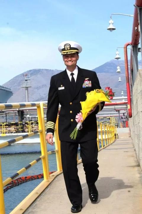 航母第一任艦長是誰？——揭開歷史面紗，探尋傳奇人物，航母首任艦長揭秘，探尋傳奇人物，揭開歷史面紗