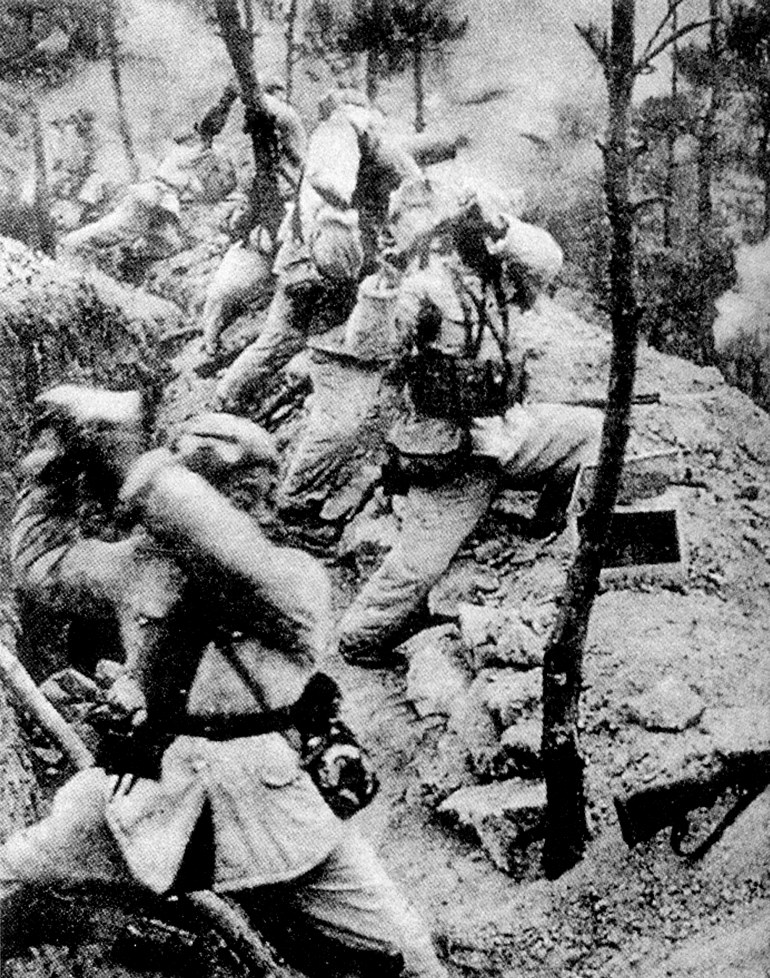 中國(guó)人民志愿軍在抗美援朝戰(zhàn)爭(zhēng)中的榮耀稱號(hào)，鋼鐵長(zhǎng)城與和平守護(hù)者的象征，抗美援朝戰(zhàn)爭(zhēng)中的鋼鐵長(zhǎng)城，中國(guó)人民志愿軍的榮耀稱號(hào)與和平守護(hù)使命