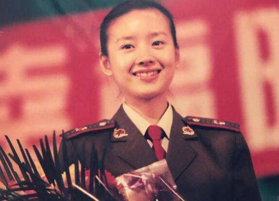 丁曉兵媳婦軍銜，背后的故事與榮譽(yù)，丁曉兵媳婦軍銜背后的故事與榮耀