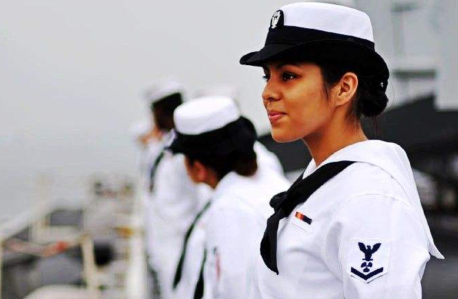軍艦女兵卡米楚，探索海軍力量的獨特魅力與女性力量崛起，軍艦女兵卡米楚，海軍力量的獨特魅力與女性力量的崛起探索