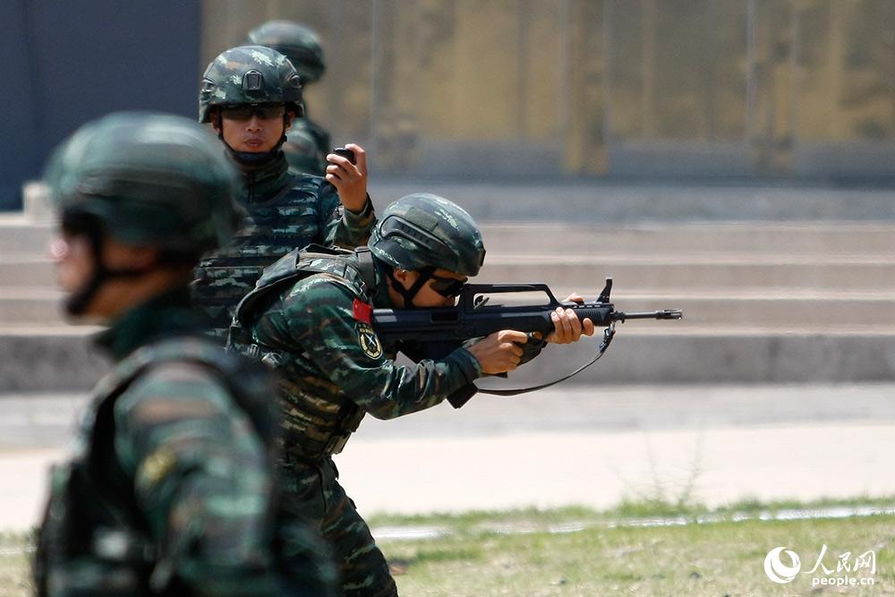 關(guān)于38集團(tuán)軍進(jìn)北京滅對(duì)武警特警的真相解析，真相解析，關(guān)于38集團(tuán)軍進(jìn)駐北京與武警特警的相關(guān)情況探討