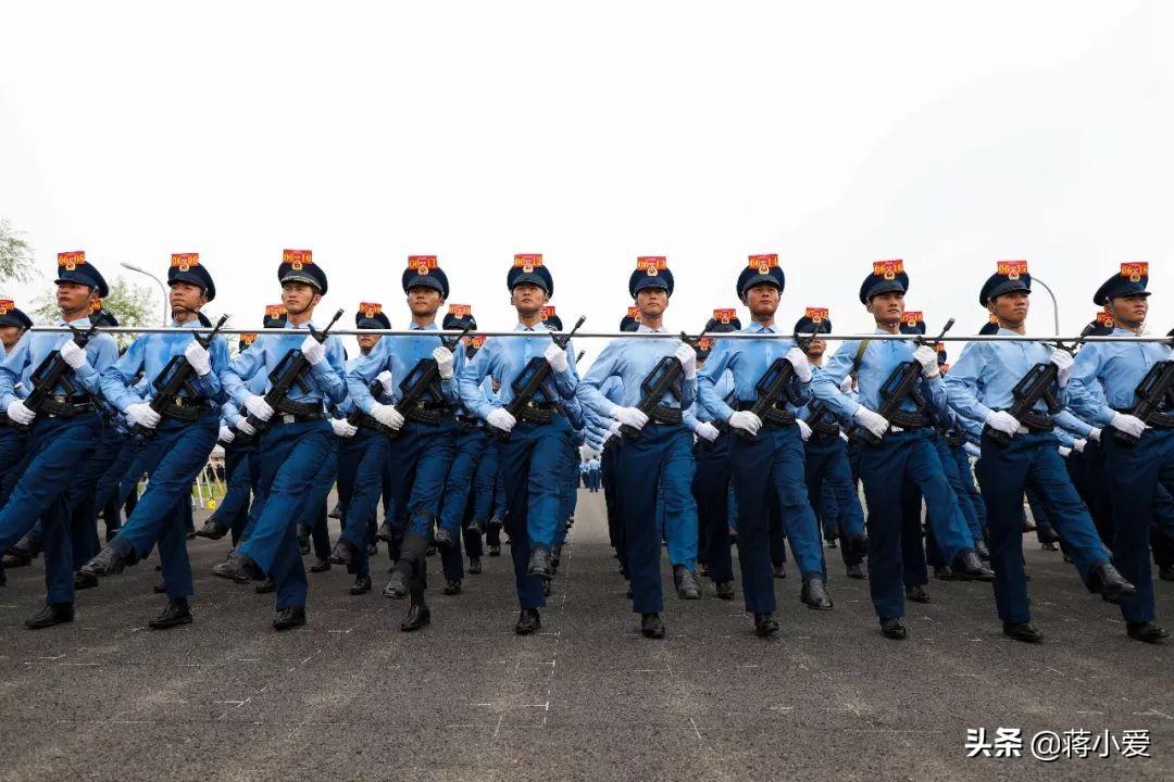 勝利70周年大閱兵觀后感，榮耀與力量的展現(xiàn)，勝利70周年大閱兵展現(xiàn)榮耀與力量，深刻觀后感想