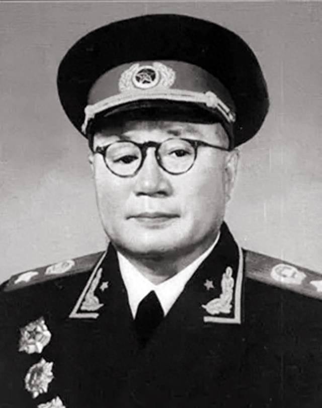 中國十大元帥打仗能力排名，歷史視角下的評估，中國元帥打仗能力排名，歷史視角下的十大元帥評估