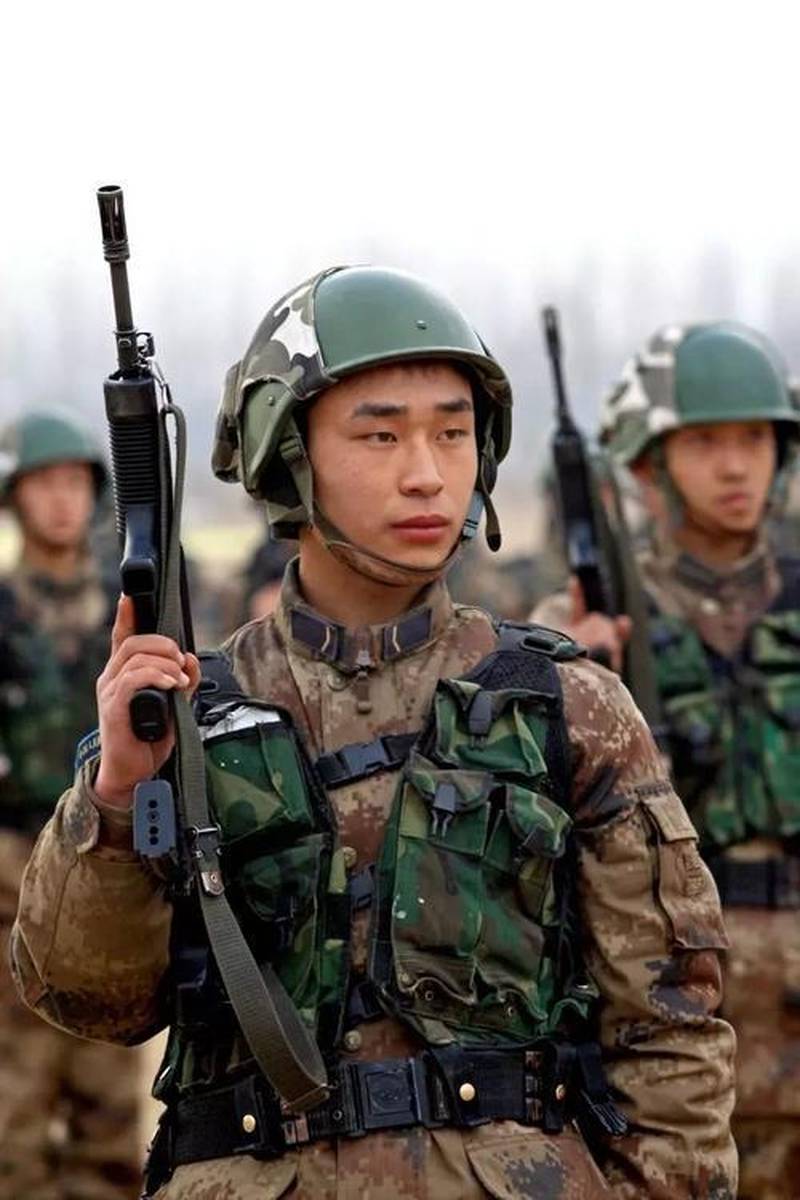 中國(guó)陸軍的迷彩服種類與特點(diǎn)解析，中國(guó)陸軍迷彩服種類及特點(diǎn)深度解析