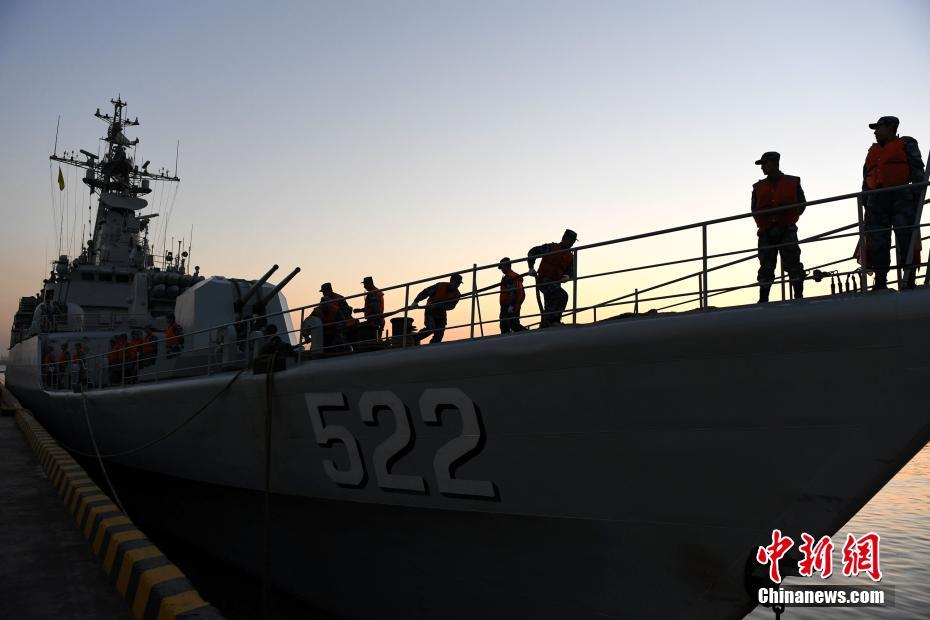 海軍連云港艦，中國(guó)海軍力量的重要一環(huán)，海軍連云港艦，中國(guó)海軍力量的關(guān)鍵支柱