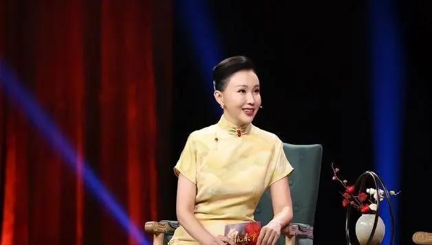 央視軍事頻道美女主持人，閃耀熒屏的璀璨之星，央視軍事頻道美女主持人，熒屏璀璨之星閃耀亮相