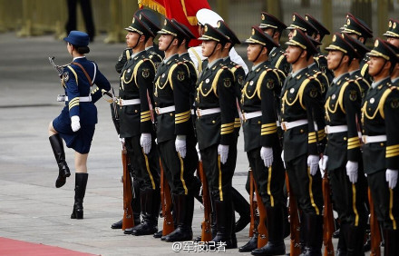 三軍儀仗隊(duì)分隊(duì)長(zhǎng)，職責(zé)、角色與重要性，三軍儀仗隊(duì)分隊(duì)長(zhǎng)，職責(zé)、角色與不可或缺的重要性